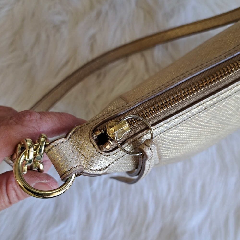 SALE. Sm new Fossil party bag - Picture 10 of 16
